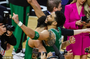 里肯：拜仁当然可能成为三冠王，他们的表现确实很出色（里肯：拜仁有望问鼎三冠，球队状态确实出色）