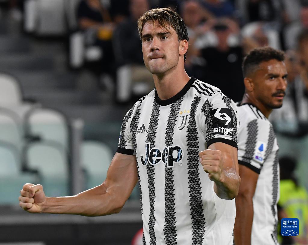 那不勒斯vs卡利亚里：霍伊伦、小麦替补，卢卡、埃尔马斯出战（那不勒斯迎战卡利亚里：卢卡、埃尔马斯出战，霍伊伦、小麦列替补）