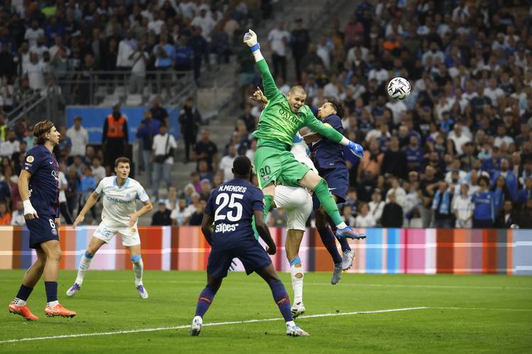 体图：皇马受够了维尼修斯的出格行为，准备明夏将其出售（体图：皇马已对维尼修斯的出格行为失去耐心，计划明夏将其出售）