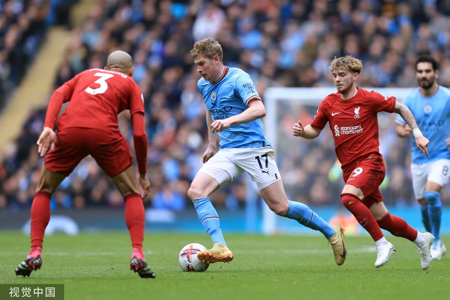 中超赛场争议判罚：VAR判罚引发热议,（中超赛场再起争议：VAR判罚掀起热议）