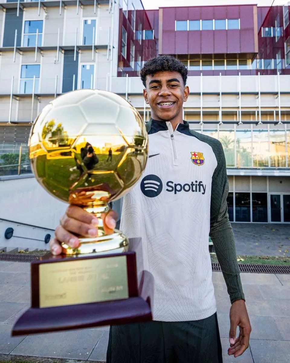 官方：大埔将在亚冠赛前为大埔火灾遇难者默哀一分钟（官方宣布：大埔队将在亚冠赛前为大埔火灾遇难者进行一分钟默哀）