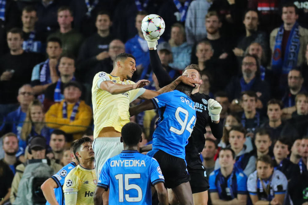 爆发！他连续得分无人能挡（火力全开！他连连得分无人可挡）