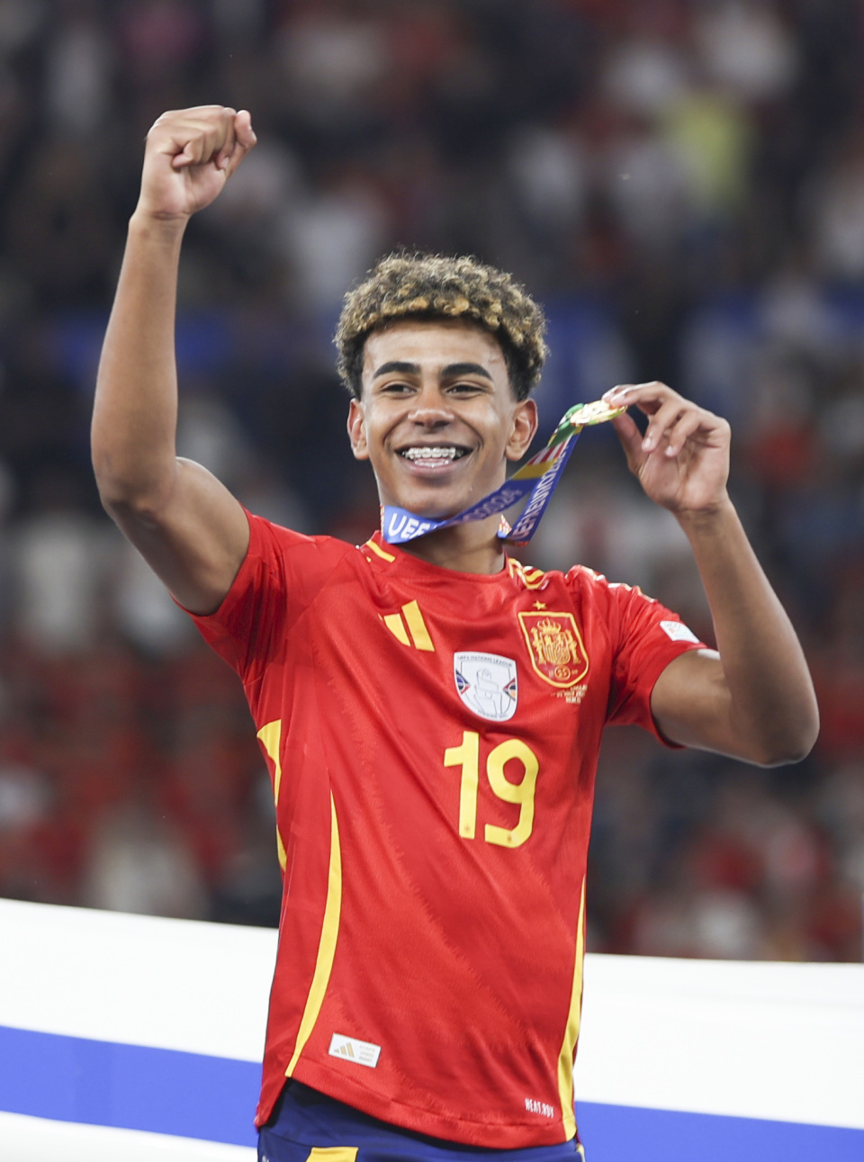 罗梅罗谈倒钩绝平：因为经常看梅西比赛，满意热刺本场的斗志（罗梅罗谈倒钩救主：常看梅西受启发，称赞热刺本场拼劲）