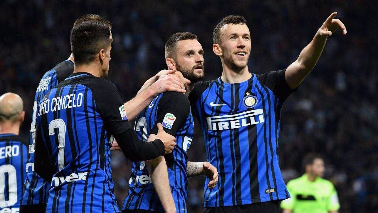 世体：巴萨12月前往秘鲁或摩洛哥踢友谊赛的计划已被排除（世体：巴萨已不考虑12月赴秘鲁或摩洛哥进行友谊赛）