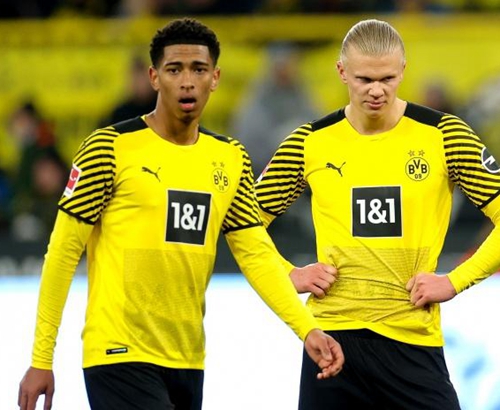 东体预测申花首发：阿苏埃和米内罗搭档锋线，鲍亚雄继续出战（东体预计申花阵容：阿苏埃携米内罗组成锋线双箭头，鲍亚雄继续登场）