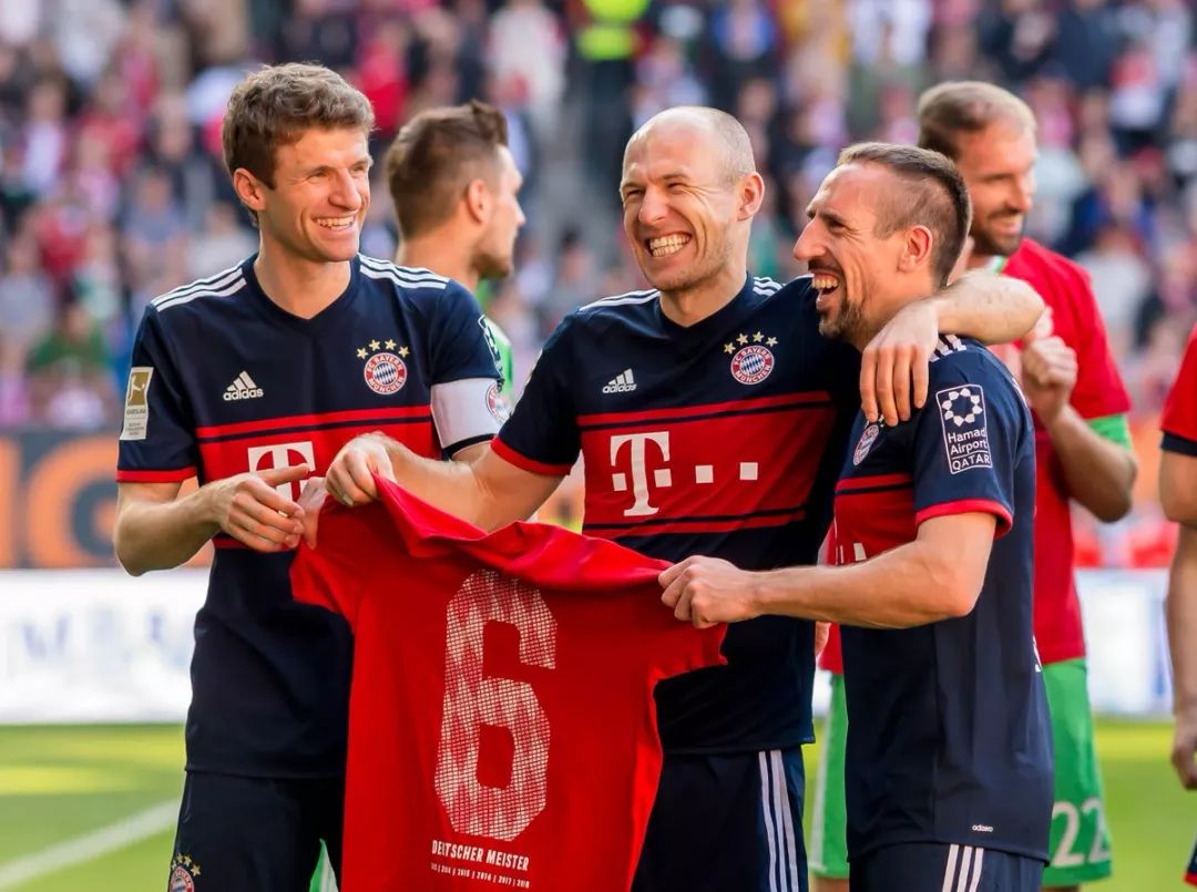 张外龙：向余望是中国足球未来的重要资源，我曾帮他重建信心（张外龙：向余望是国足未来的关键力量，我曾助他重拾信心）